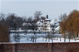 Triesdorf Weisses Schloss hinter Roter Mauer