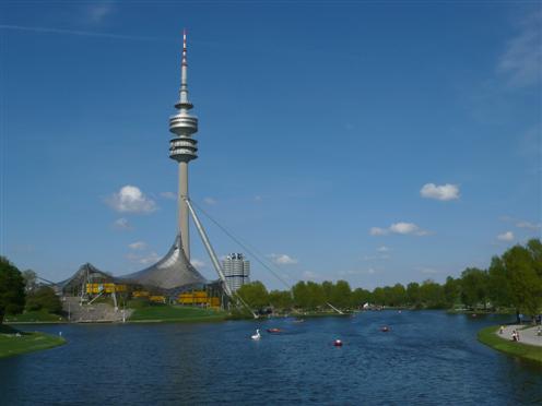 Olympia Halle mit Olympia-Turm und BMW Trme in Mnchen