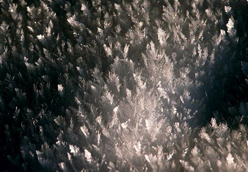 Schnee besteht aus Eiskristallen