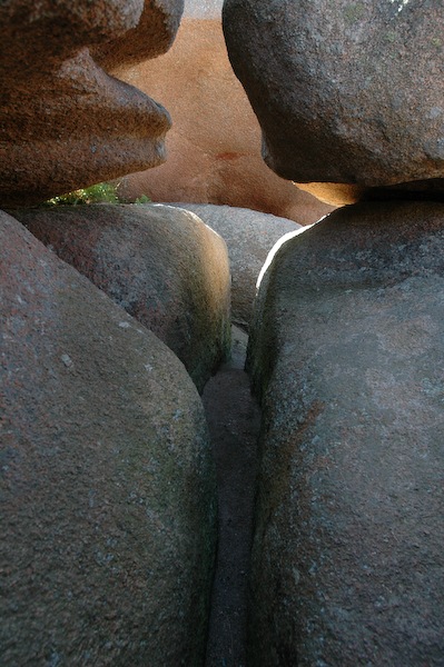 

Aufnameort: FRA, Bretagne, Côte-d'Armor (22), Côte de Granit Rose bei Ploumanach
Kamera: Nikon D100, AF-S-Nikkor 18-70, 1:3.5-4.5