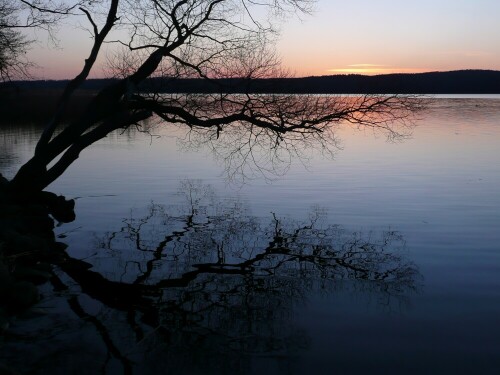 Sonnenuntergang am Tollensesee

Aufnameort: Tollensesee Neubrandenburg
Kamera: Panasonic, DMC-TZ2