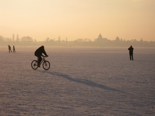 radfahrer-auf-dem-bodensee-8007.jpeg