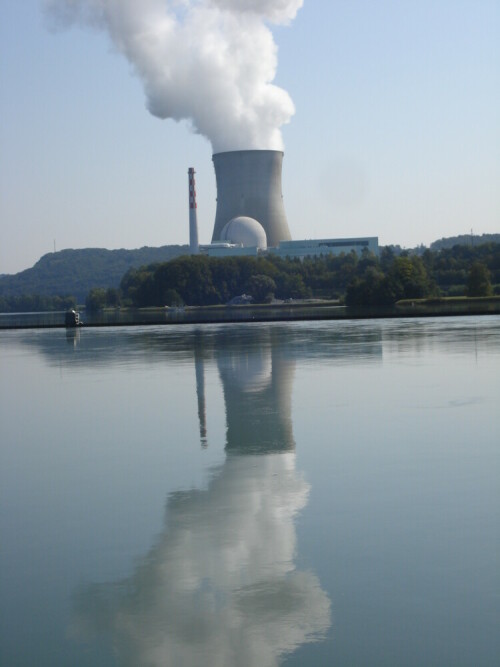 atomkraftwerk-bei-leibstadt-am-rhein-3856.jpeg