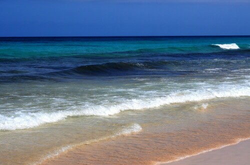 Farbiger Sandstrand im Norden Fuerteventuras.

Aufnameort: Corralejo, Fuerteventura
Kamera: Nikon D300