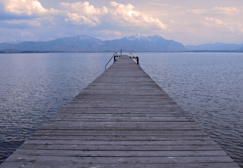 Chiemsee in Seebruck/Oberbayern mit Steg.

Aufnameort: Oberbayern
Kamera: Canon Ixus 800