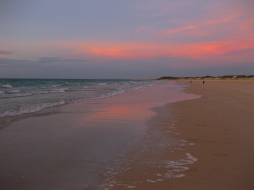 Cable Beach wurde nach der Telegraphenleitung benannt, die ab 1889 Australien mit Java verband.

Aufnameort: Broome, Australien, 2012
