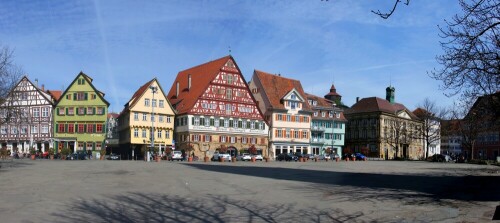 Grossbild Panorama vom Esslinger Marktplatz

Aufnameort: Esslingen a. N.
Kamera: Fuji