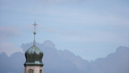 kapellenturm-vor-wolkengebilde-7168.jpeg