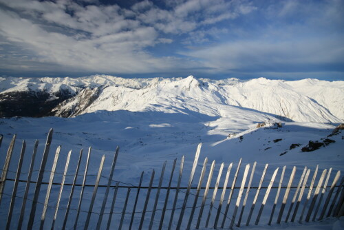 Aufnahme beim Skifahren in den französischen Alpen

Aufnameort: Les Menuires - Les Trois Vallees
Kamera: Canon 450D