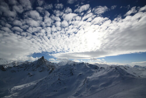 Aufnahme beim Skifahren in den französischen Alpen

Aufnameort: Meribel - Les Trois Vallees
Kamera: Canon 450D