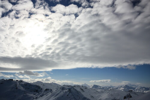 Aufnahme beim Skifahren in den französischen Alpen

Aufnameort: Meribel - Les Trois Vallees
Kamera: Canon 450D