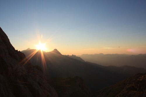 Sonnenuntergang

Aufnameort: Meiler Hütte
Kamera: Canon EOS 600D