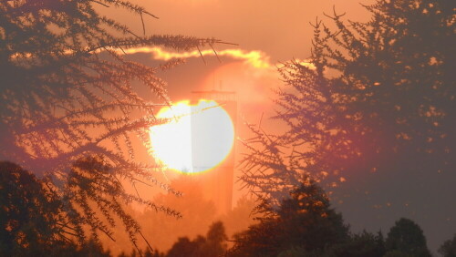 Dieses Bild wurde mit der Mehrfachbelictungsfunktion der Kamera aufgenommen

Aufnameort: Meßstetten
Kamera: Nikon P900