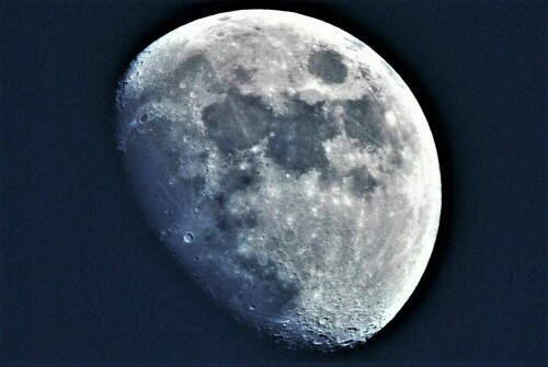 zunehmender Mond im Januar

Aufnameort: Wetterau
Kamera: Nikon D7200