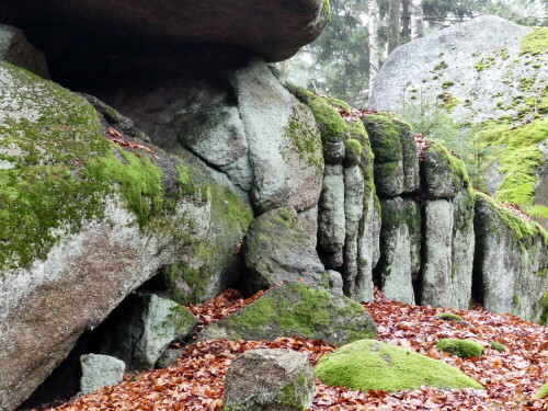 am-prinzenfelsen-bei-nagel-im-fichtelgebirge-19756.jpeg