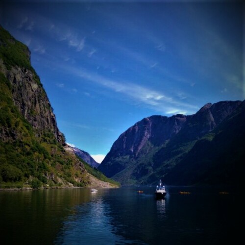 Besuch des Geiranger-Fjordes

Aufnameort: Norwegen
Kamera: TZ 61