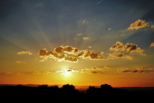 Sonnenuntergang über der Wetterau

Aufnameort: Wetterau - Stammheim
Kamera: Nikon D7200