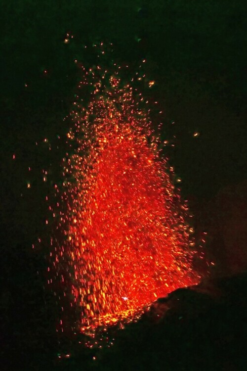 eruption-stromboli-von-unten-21880.jpeg