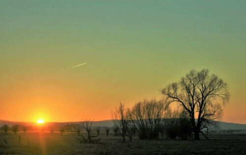 Sonnenuntergang im Naturschutzgebiet

Aufnameort: bei Staden in der Wetterau
Kamera: Nikon D7200