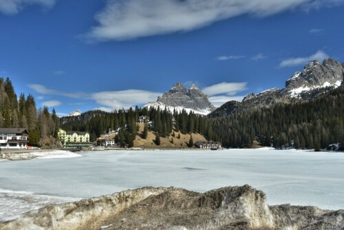 Winter am Misurina See mit Blick auf die "Drei Zinnen"

Aufnameort: Südtirol
Kamera: Nikon D7200