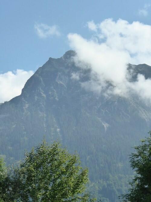 Das Nebelhorn macht seinem Namen alle Ehre!

Aufnameort: Oberstdorf
Kamera: Panasonic Lumix TZ 71