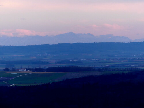 

Aufnameort: Hesselberg Mittelfranken
Kamera: Panasonic Lumix FZ 330