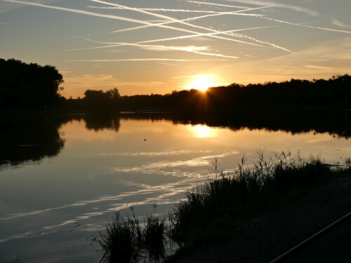 Abendstimmung

Aufnameort: Donau bei Günzburg
Kamera: Panasonic TZ D 96