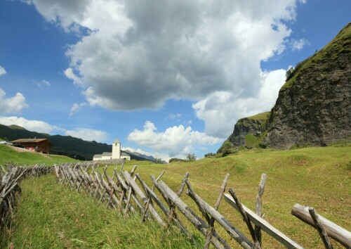 Das Bild entstand auf dem Rückweg einer kleinen Wnaderung.

Aufnameort: Am Ende des Safientals / Graubünden / Schweiz
Kamera: Canon 450D