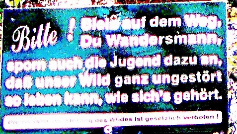 Hier hat wohl ein passionierter Jäger oder -in auf das Wohlergehen
des Wildes hinweisen wollen.
https://dejure.org/gesetze/BNatSchG/44.html

Aufnameort: Eiershausen "Meerbachstannen"
Kamera: Medion Camcorder