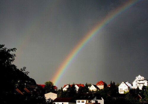 Das Bild entstand kurz nach einem Unwetter mit Starkregen und Hagel.

Aufnameort: Lindenfels im Odenwald
Kamera: Canon 450D