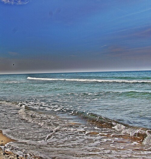 Badestrand bei Warnemünde

Aufnameort: Warnemünde(Rostock) Ostsee
Kamera: Canon EOS 1300D