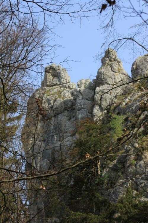 Peter und Paul - eine markante Felsformation im Donaudurchbruch zwischen Kelheim und Weltenburg

Aufnameort: Kelheim
Kamera: Canon EOS 60 D