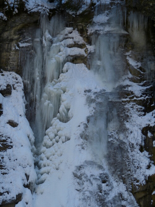 schnee-und-eisgemalde-in-der-breitachklamm-13521.jpeg