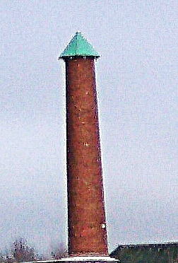 Türme sind vertikal ausgerichtete Bauwerke.
https://de.wikipedia.org/wiki/Turm

Aufnameort: Südliches Gewerbegebiet von Dauphte(-tal)
Kamera: Medion Camcorder