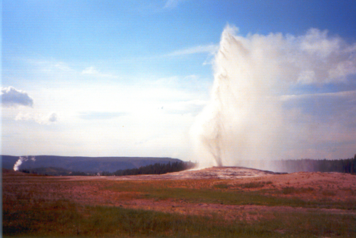 Ältester Nationalpark der Welt

Aufnameort: Yellowstone National Park, Wyoming, USA
Kamera: w.ratti