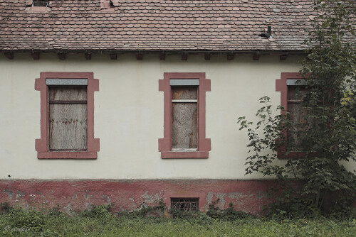 Altes Bürogebäude Steinbruch Mengelbach

Aufnahmeort:	Hessen	
Kamera:	Canon	EOS 7D
Objektiv:	Canon 	EF 17-40mm
Stativ, CPL Filter		
		
# 00217

© Alle von mir veröffentlichten Bilder unterliegen dem Urheberrecht und dürfen ohne meine schriftliche Genehmigung nicht verwendet werden.