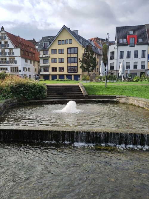 Wahnsinn, welche Wassermengen mitten in Paderborn aus dem Boden sprudeln