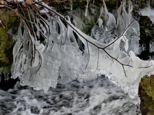 2025-01-14-Kolmschneidbach-Eisvorhang-im-Muhlbach-2.jpeg