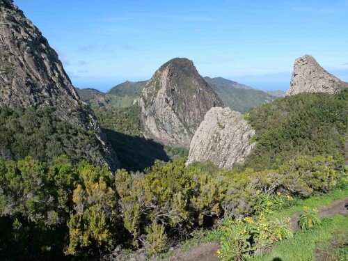 1.2-gomera-roques.jpeg